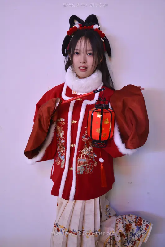 初夏女神 NO.139 双双&秀秀&情情 新年快乐 1